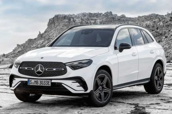 glc 2022 mercedes fronte