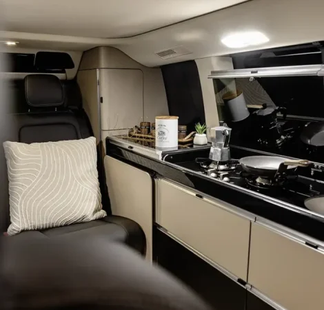 interno camper mercedes benz marco polo 700x700
